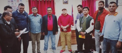 वीरगञ्जमा जथाभावी टांगिएका तार हटाउन मेयर सिंहको निर्देशन